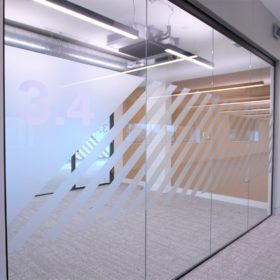 Project: Asahi | Product: Optima 117 Plus with Edge Symmetry Door